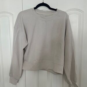 Lululemon Softstreme Cropped Crew- size 8